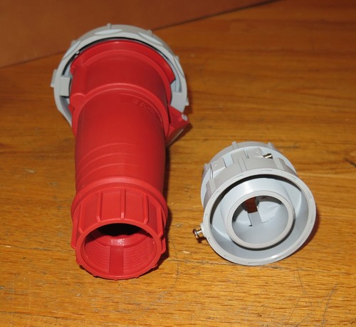 IEC 309 Eaton AH530C7W 30-Amp Pin & Sleeve Receptacle, 4-Pole, 5-Wire, 277/480V - Picture 4 of 9