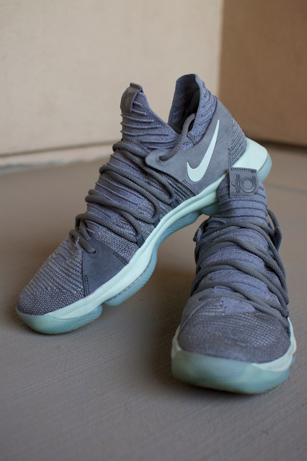 Lightly Used Nike KD 10 : Cool Grey/Igloo : Size 14 Lightly Used Nike KD 10 : Cool Grey/Igloo : Size 14