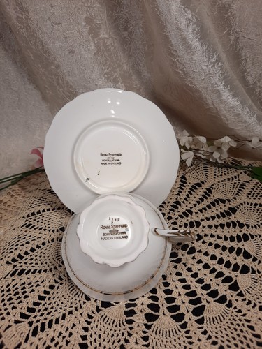 Taza de té y platillo Royal Stafford púrpura y dorado ornamentado ¡Belleza de coleccionista! - Imagen 8 de 9