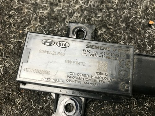 Hyundai I30 FD Crashsensor Aufprallsensor Airbagsensor Crash Sensor 95810-2L500 - Bild 2 von 2
