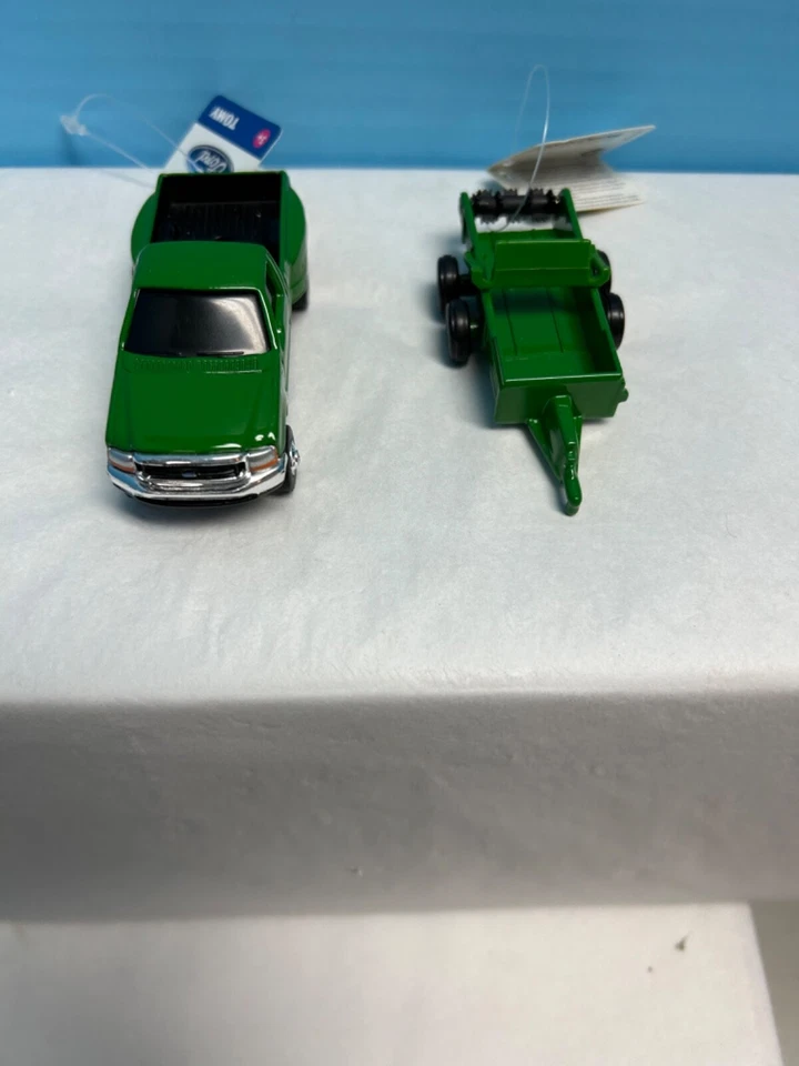 John Deere Green ERTL 1/72 scale Ford F350 2 Door Pickup w/Trailer - Image 4 of 4