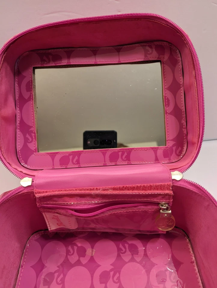 Barbie Avenue Travel Cosmetics Carrying Case Tote - Image 3 of 4