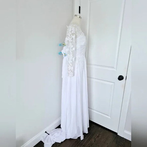 A-Line Plunge V-Neck Long Slv Lace-Up Back Bridal Gown Sz 16W Feminine Wedding - Picture 11 of 17