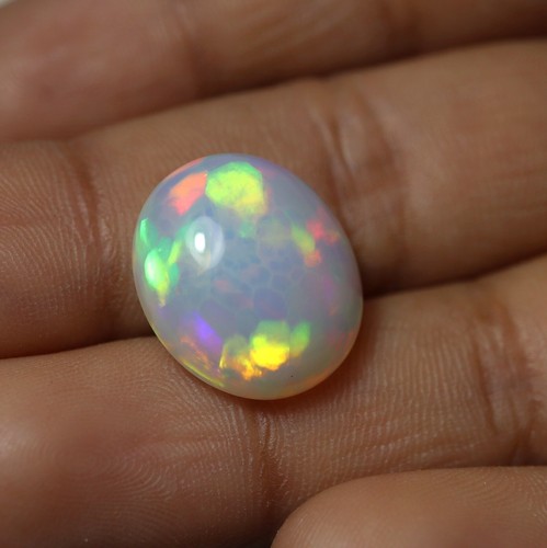 5.7 Cts 14.7x12.8 MM Natural Broad Flash Pattern Ethiopian White Opal Oval Shape - Picture 8 of 10