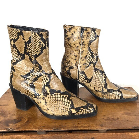 Zara basic cowboy snake ankle boots Gem
