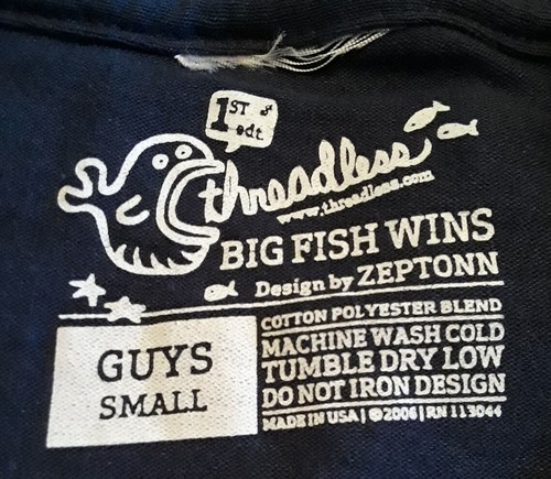 Threadless T-Shirt Big Fish Wins Graphic Tee Art Humor Animal Ocean Lake Rare - Picture 3 of 3