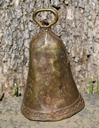 Antigua campana africana chamba tribal metal ganado vaca río Benue, Nigeria - Imagen 3 de 6