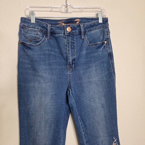 Seven7 Bombshell High Rise Bootcut Jeans Floral Embroidered Denim Size 10 - Picture 2 of 11