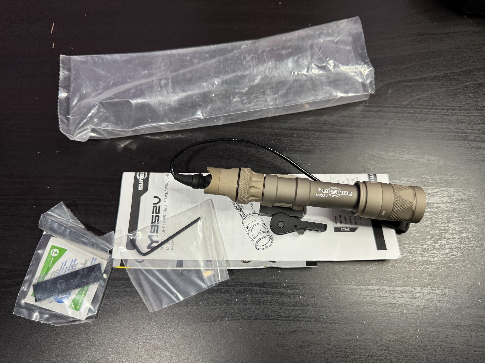 SUREFIRE M952V MILLENIUM Tan - COLT M4 AIMPOINT TRIJCON GLOCK SIG