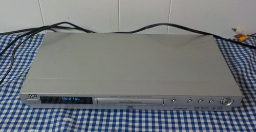 JVC DVD Player Model XV -N44SL - Picture 1 of 6