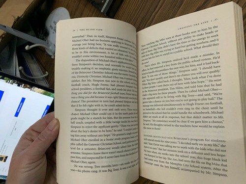 The Blind Side: Evolution of a Game - Hardcover By Lewis, Michael - VERY GOOD - Picture 5 of 5