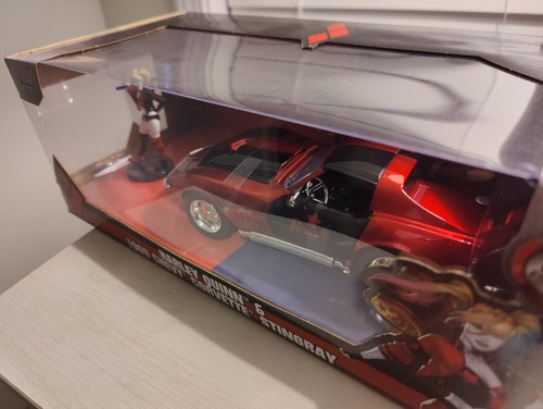 Jada Toys HARLEY QUINN & 1969 CHEVY CORVETTE STINGRAY 1:24 Scale Diecast Vehicle - Picture 3 of 4