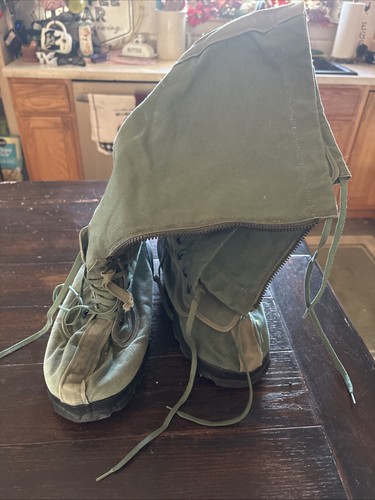 Vintage ladies military Mukluk, Snow, Boots Size Small And Lined - Picture 5 of 5