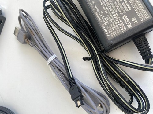 Sony DCR-HC42E Mini DV Camcorder (Damaged Mechanism) - Picture 8 of 11
