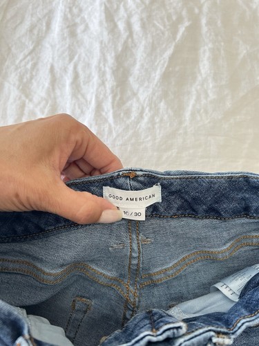 Good American | SZ 10/30 | Good Legs Cropped Blue615 Jeans | Medium Wash - Picture 2 of 8