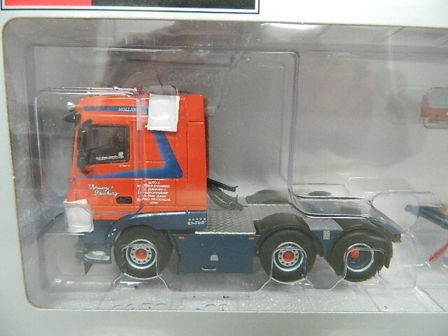 Foto 3 di 8