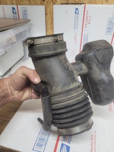 Traverse Air Cleaner Tube Intake Hose 2009 2010 2011 2012 - Picture 2 of 2