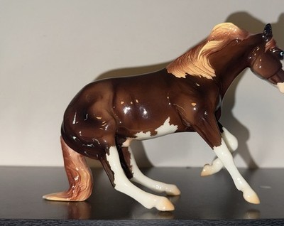 Breyer Slyder 2021 Collectors Club Gamblers Choice Web Special Chestnut Pinto