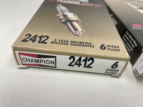 CHAMPION 2412 PREMIUM GOLD SPARK PLUG SET OF (12) AUTOMOTIVE / TRUCK / CAR - Picture 2 of 5