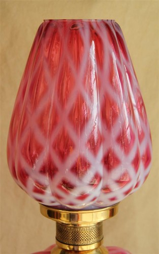 Fenton Cranberry Opal Lattice Melon Form Table Lamp Works Well 2nd Half 1900s - Picture 6 of 12