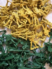 102 Army Men Toy Soldiers, Plastic Soldier Figures Green Yellow Army Men Play
