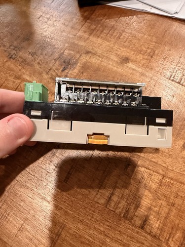 BEAND NEW OMRON DRT2-ID16-1 Remote Terminal - Picture 5 of 6