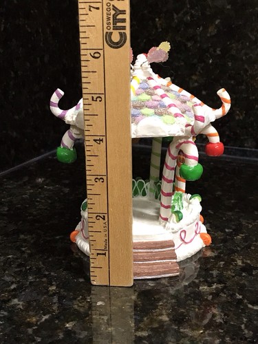 Gazebo caña de caramelo de Navidad Lemax Sugar N Spice Gingerbread Village - Imagen 8 de 15