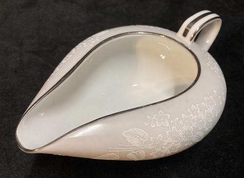Noritake Sabrina 5590 Japan Creamer - Picture 4 of 9