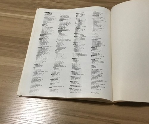 The Microwave Guide and Cookbook August 1986 Pies Poultry Breads Fish 48 Pages - Bild 10 von 10