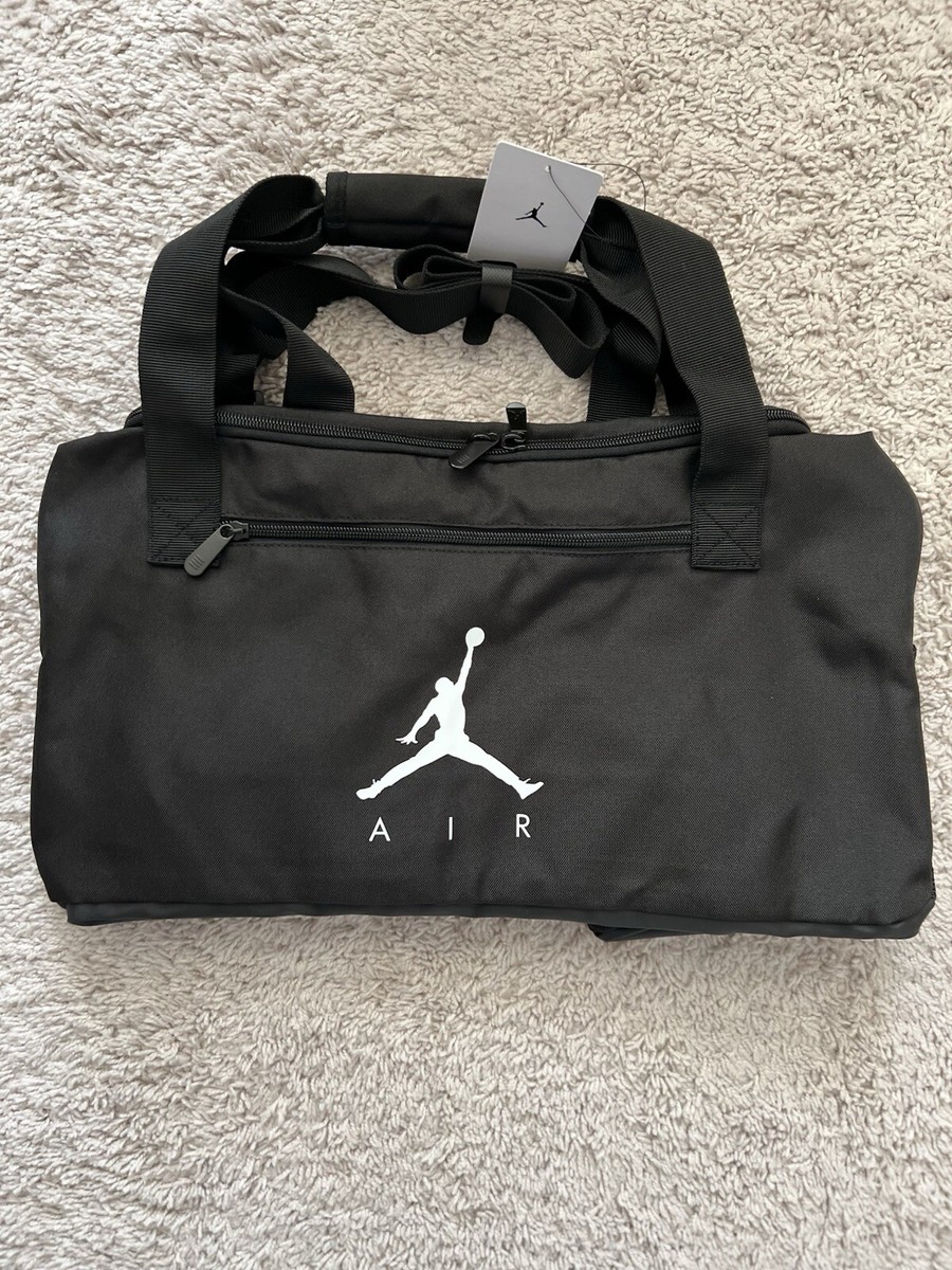 日本未発売　Jordan Jumpman Duffel Bag Air Jordan Jumpman Duffel Bag 'Black White' HA6466-014