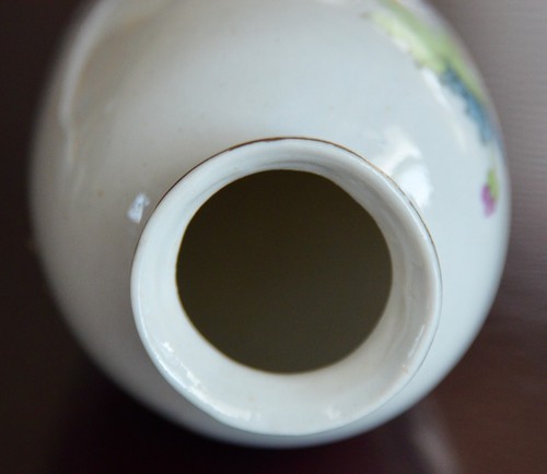 CHINESE PORCELAIN VASE - 3 3/4" - Picture 4 of 4