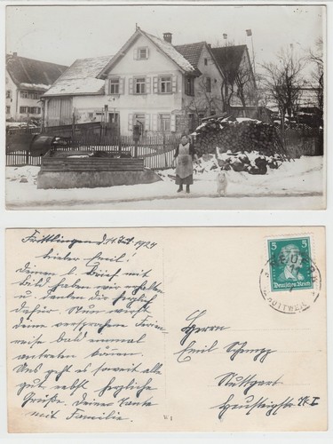 Frittlingen bei Rottweil Kr.Tuttlingen St. Neufra,Frau vor Bauernhof ,Foto 1927 - 第 1/1 張圖片