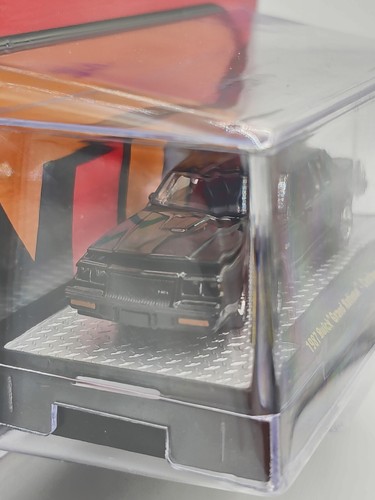 M2 Buick Grand National Custom 1987 31500 MJS70 1/64 - Picture 2 of 3