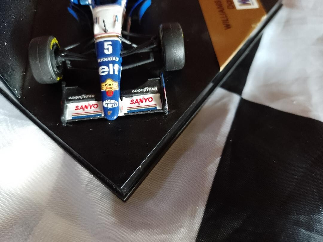 Foto 2 di 24