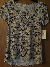 Mickey Mouse - Yellow Shirt/Multiple Mickey Images/Ladies/Disney/NWT/M/Poly