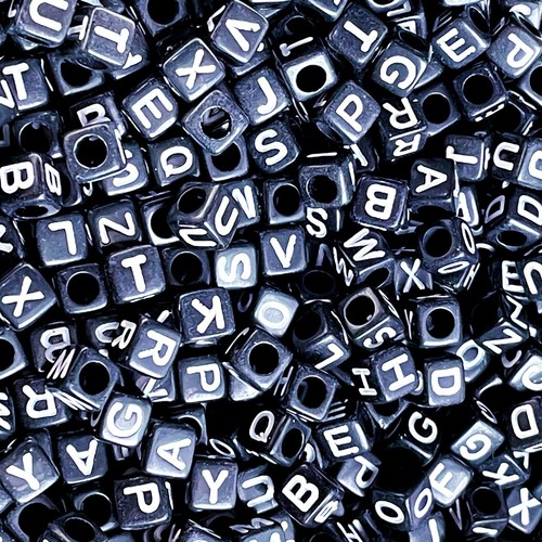 Cuentas alfabetos acrílicos letras simples y mixtas cubo negro de 6 mm 50/100 piezas - Imagen 32 de 32