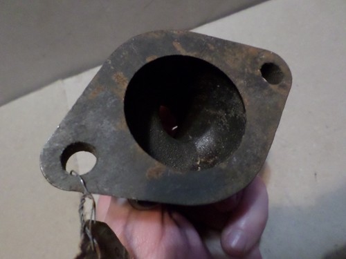 1940 1941 1948 1949 1951 1952 1953 1954 Chevrolet nos upper water outlet 3835423 - Picture 2 of 4