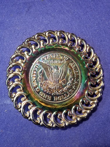 Placa de dólar de plata Morgan amatista de vidrio Smith Carnival, 9 1/8 pulgadas - Imagen 1 de 3