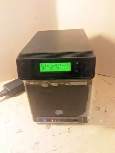Seagate Blackarmor NAS 440/420 9SP5AR-500 4-Bay Network Attached Storage READ