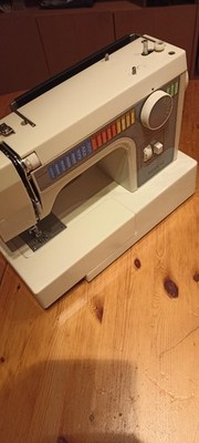 NECCHI Model 559 , Freiarm Retro Nähmaschine zu verkaufen
