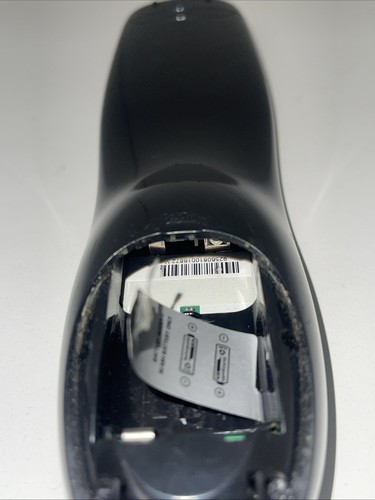 Logitech Harmony 700 Programowalny uniwersalny pilot Kolorowy ekran Czarny - Zdjęcie 8 z 9