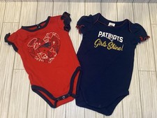 New England Patriots INFANT BABY NEWBORN Shirts 3-6 Months Set of 2 Bodysuits