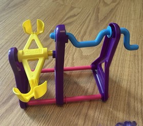 Fingerlings Interactive See Saw & Teeter Totter Play Set with 4 Fingerlings