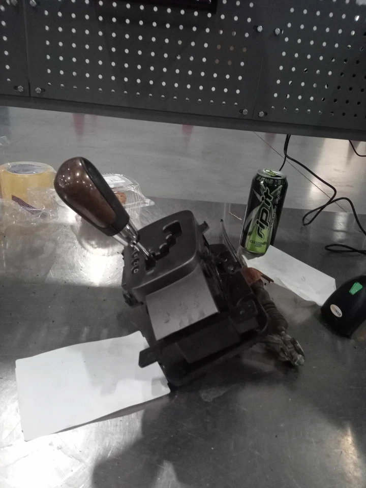 Conjunto de palanca de cambios de transmisión automática usado se adapta a: Subaru Legacy Grade 2009 Foto 4 de 4