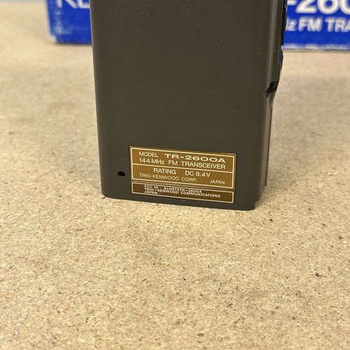 Kenwood TR 2600A - FUNCTIONAL RADIO, 144 MHz FM TRANSCEIVER W/ Box UNTESTED - Zdjęcie 10 z 15