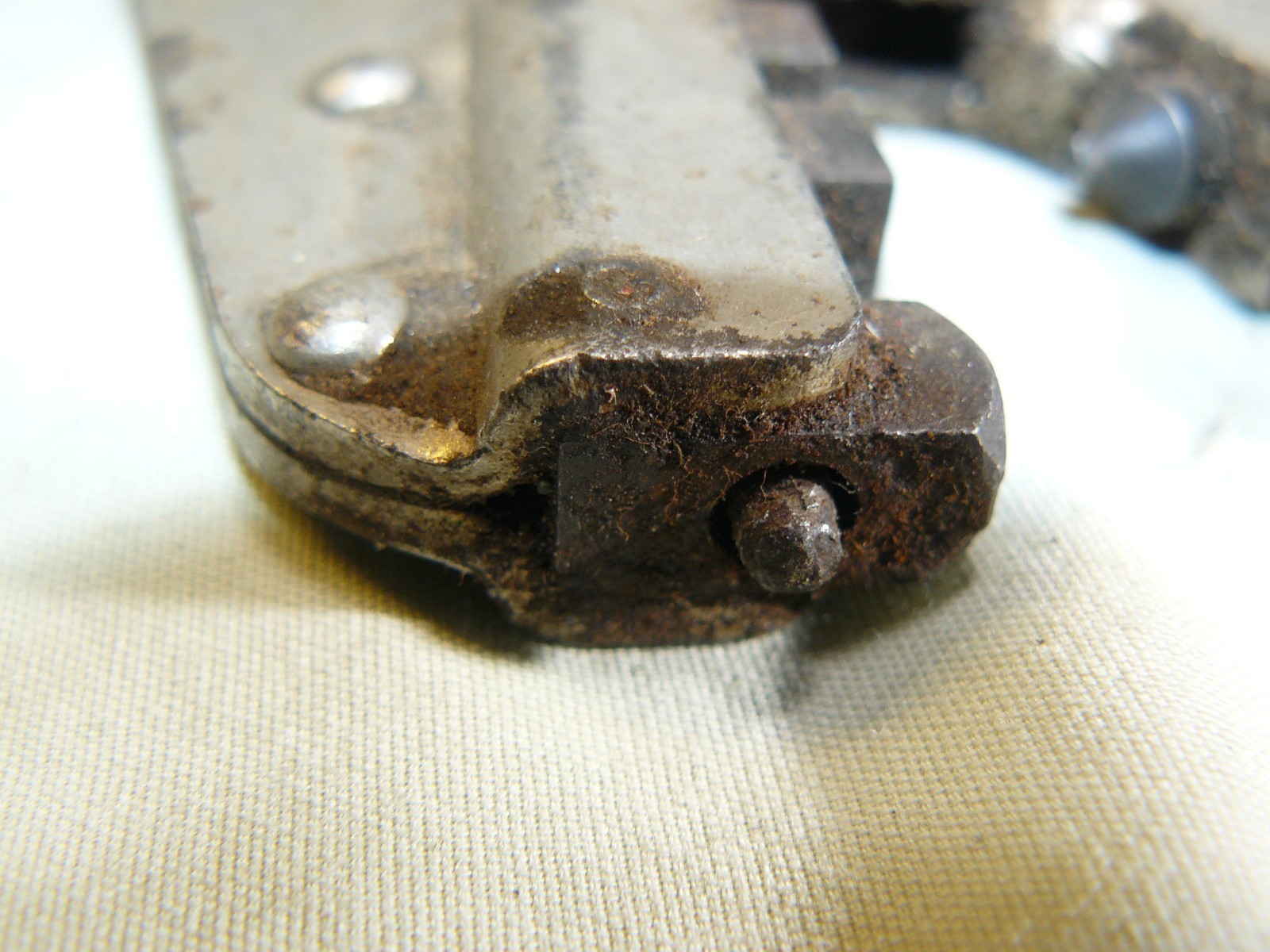 Vintage Chainsaw Chain Break Rivet Spinning Pliers