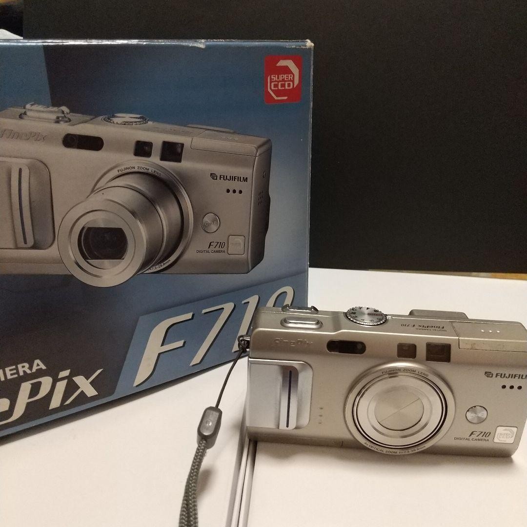 FUJIFILM FinePix F710 デジタルカメラ used FUJIFILM FinePix F710 Compact Digital Camera with Battery