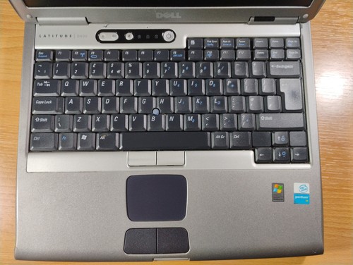 For Resto/Repair - Dell Latitude D600 - CD/DVD - Pentium M 1.40GHz - Picture 7 of 8