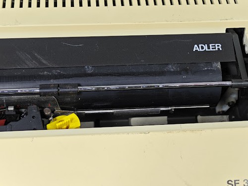 Adler SE 310 Typewriter - Untested, Signs of Use, 220-250V - Picture 7 of 8