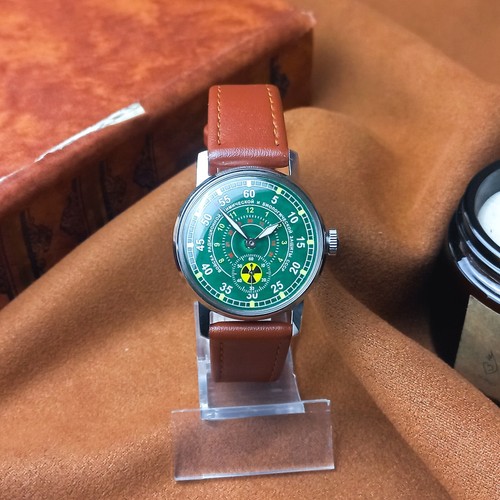 Soviet WristWatch Sturmanskie Vintage Pobeda Mechanical Watch Yuri Gagarin USSR - Picture 5 of 13